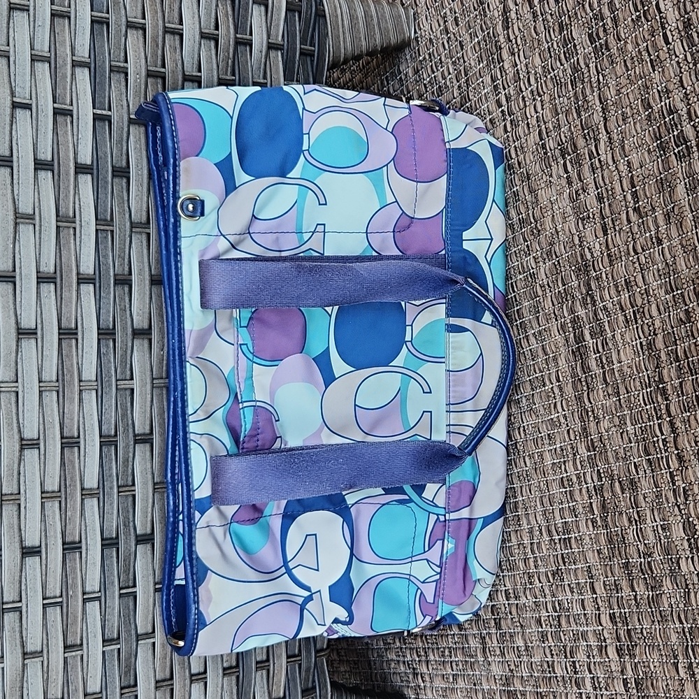 Euc - Coach vintage 200/Y2K bag.